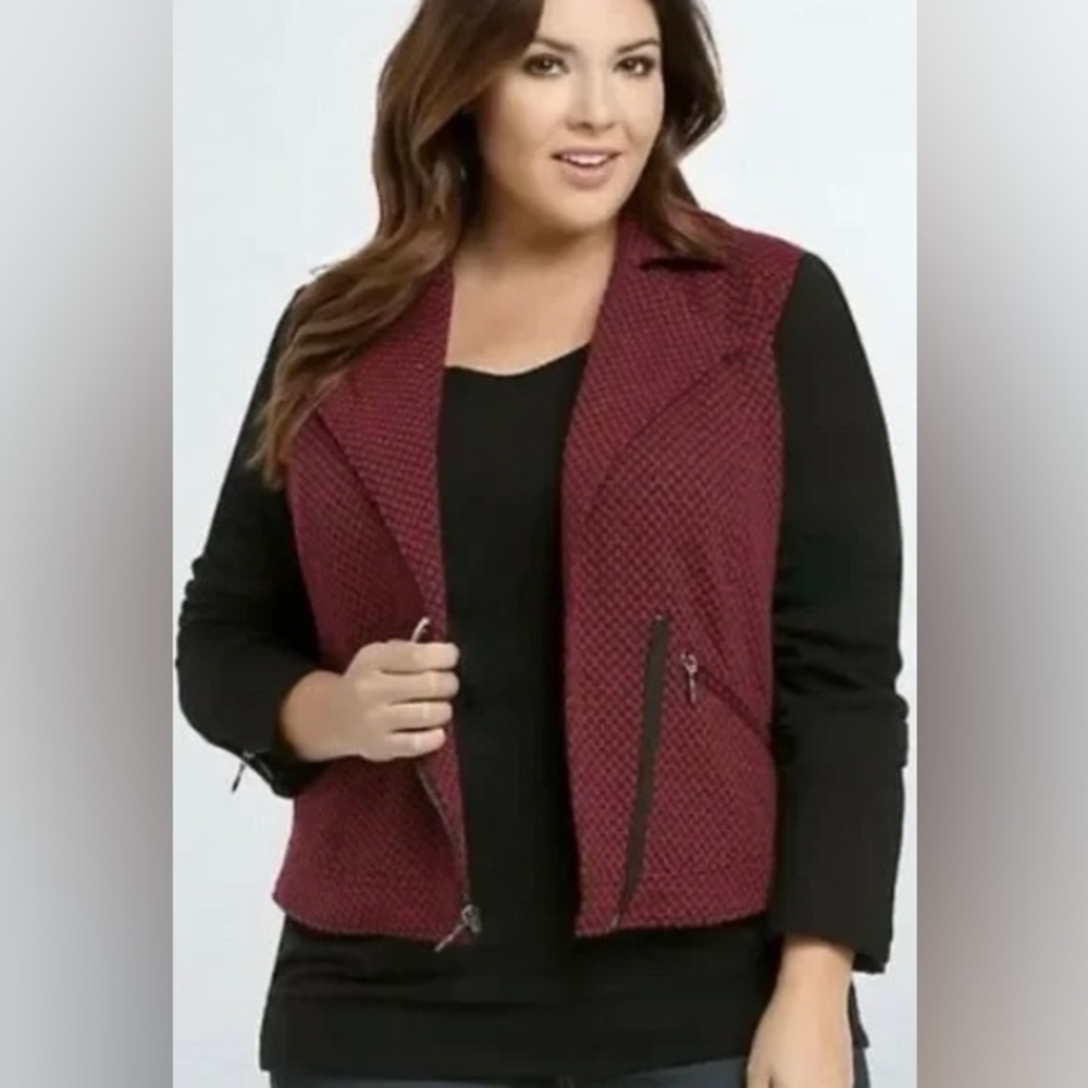 TORRID Women’s Moto Biker Zip Jacket Blazer. Red and Black. Size 0 (L/12).